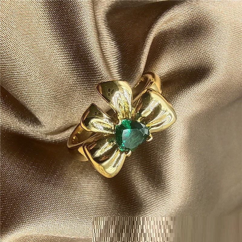 Emerald Heart-shaped Zircon Bow Adjustable Light Luxury Ring