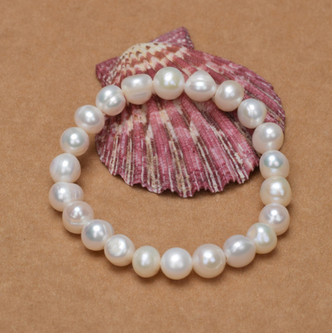 Pearl necklace plump white natural