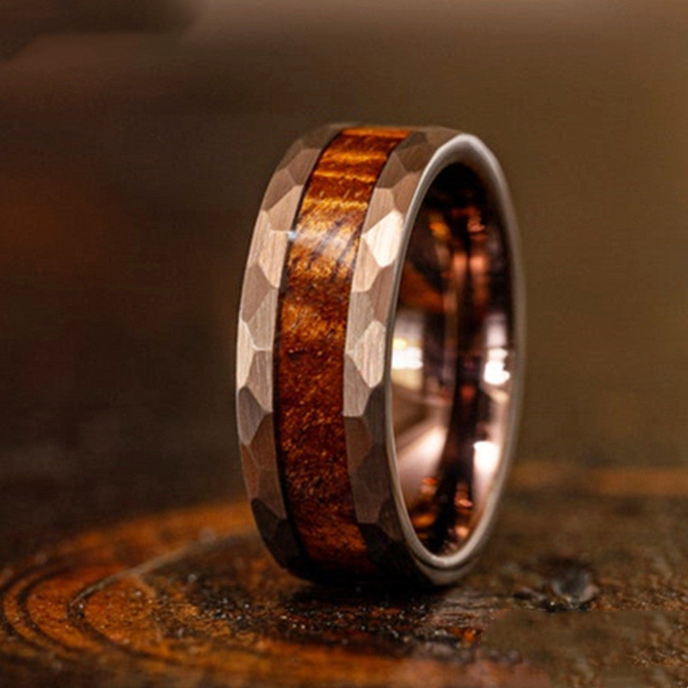 8mm Tungsten Steel Flat Hammer Pattern Inlaid Wine Barrel Wood Tungsten Gold Ring