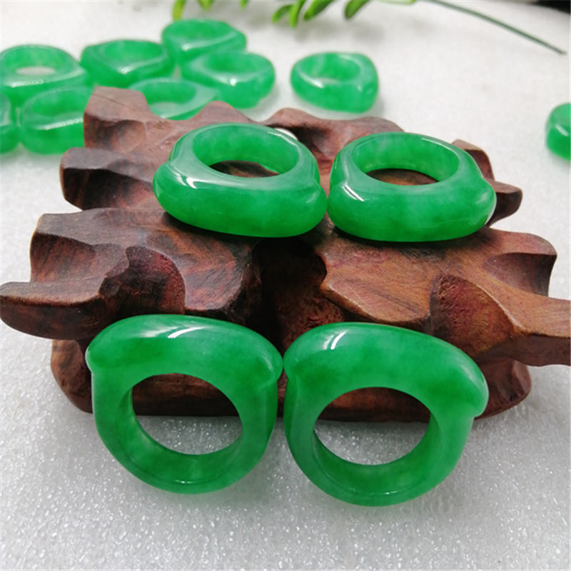 Myanmar Dry Green Jade Saddle Jade Ring