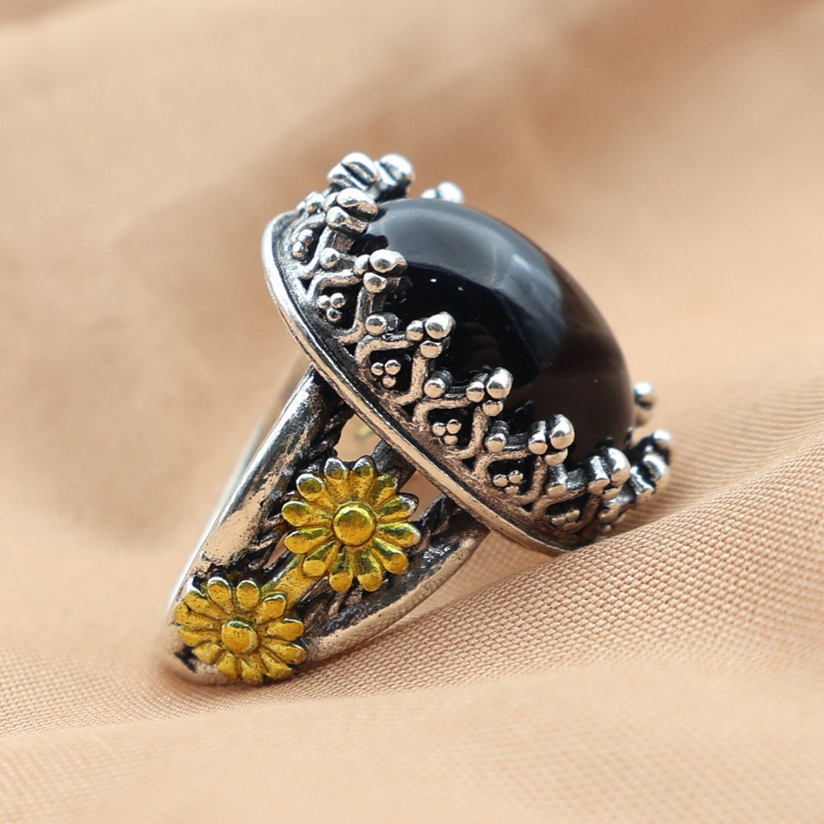 Simple Golden Trim Black Two-tone Embossed Couple Ring