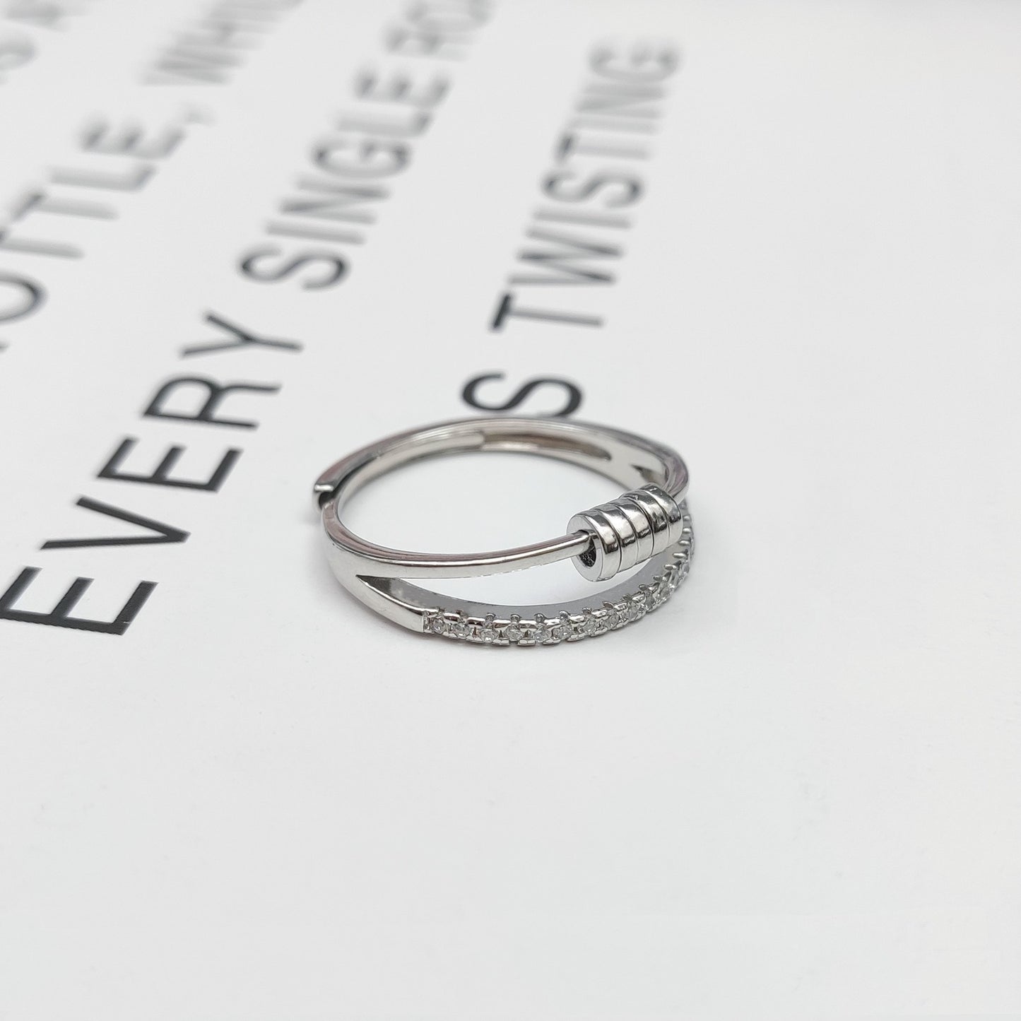 Women's S925 Sterling Silver Five-ring Cross Can Be Rotatable Ring