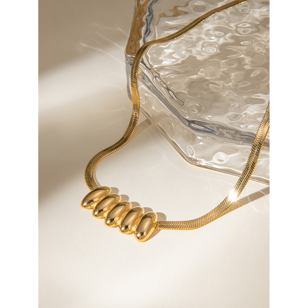 18K Gold Stainless Steel Glossy Small Waist Oval Necklace