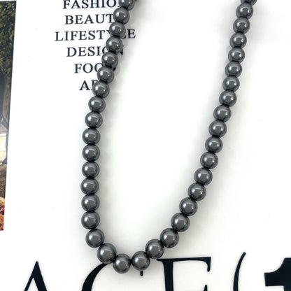 Retro Women's Simple Black Pearl Necklace