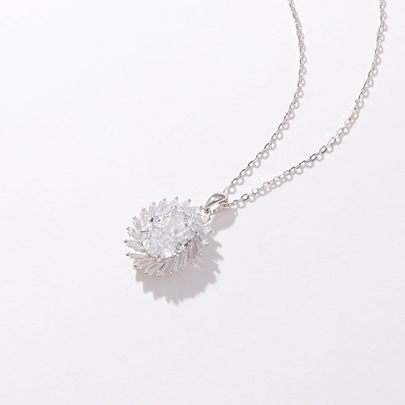 Micro-inlaid Diamond SUNFLOWER Necklace High-grade Pendant