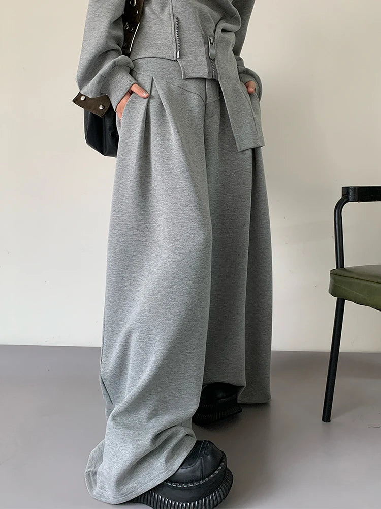 EAM Gray Irregular Zipper Spliced Sweatshirt New Stand Collar Long Sleeve Waist Women Fashion Tide Spring Autumn 2025 30A3036