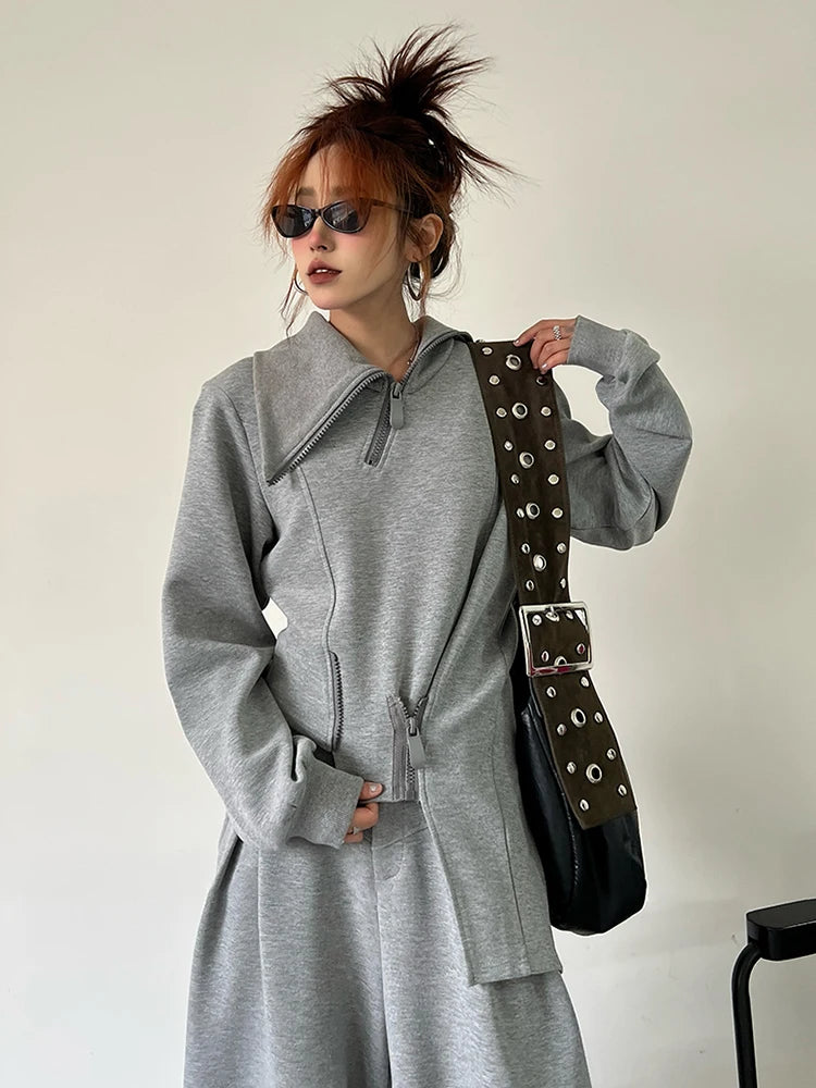 EAM Gray Irregular Zipper Spliced Sweatshirt New Stand Collar Long Sleeve Waist Women Fashion Tide Spring Autumn 2025 30A3036
