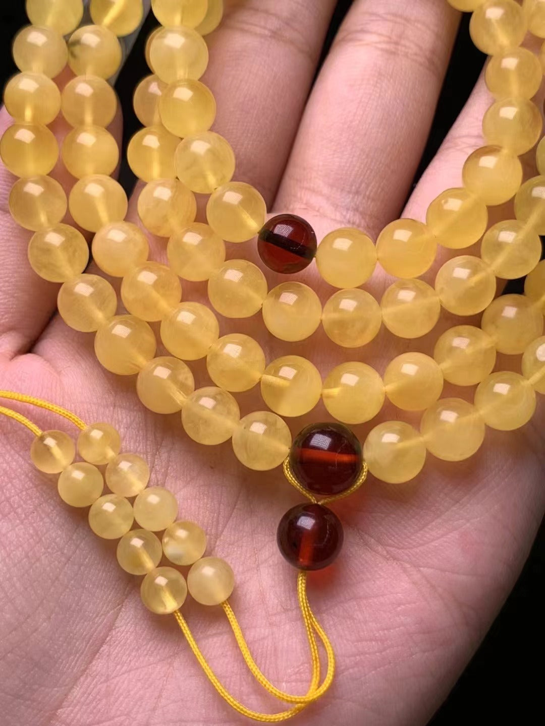 Natural Beeswax 108 Beads Yellow Chicken Grease Wax Necklace