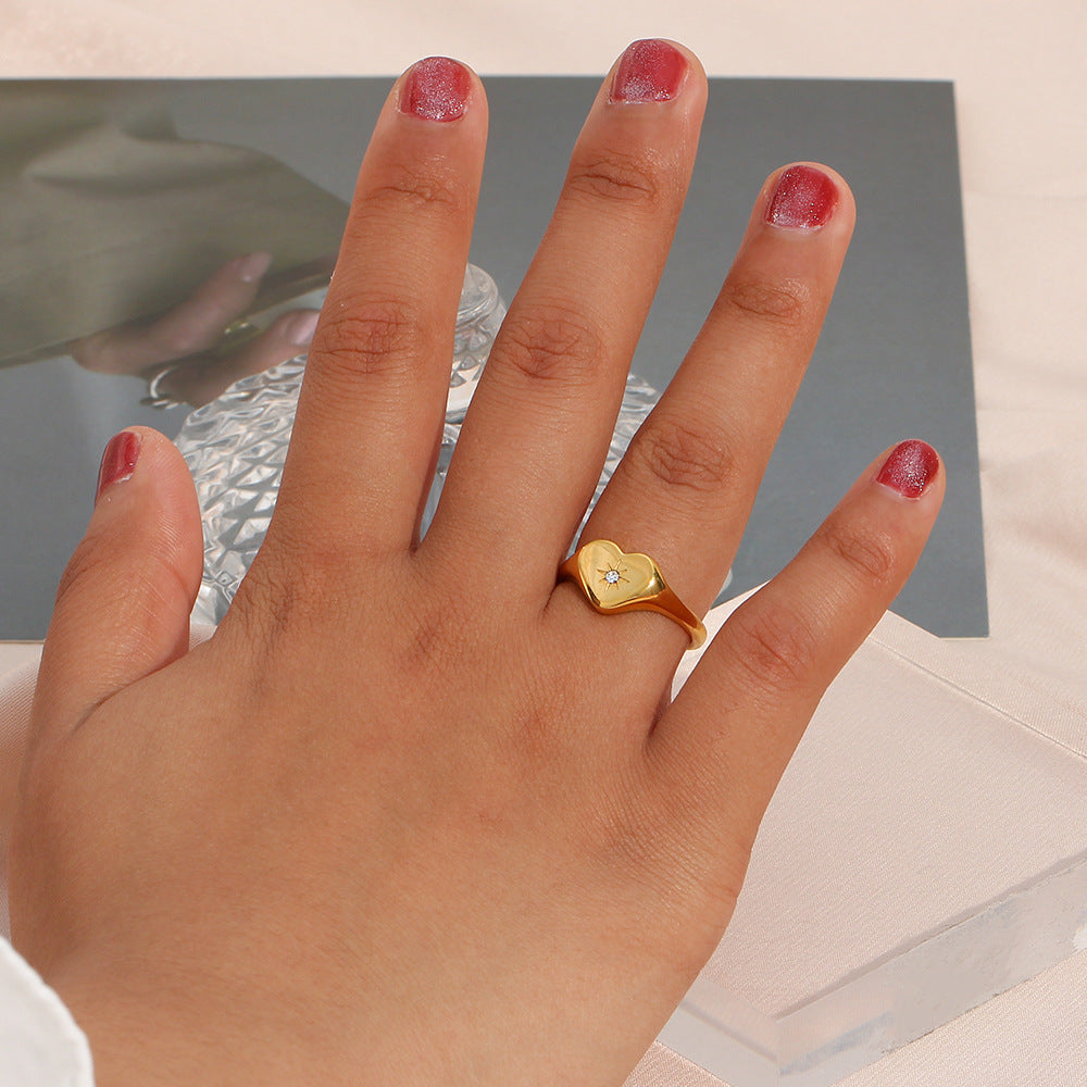 Fashionable And Personalized Popular Peach Heart North Star Ring